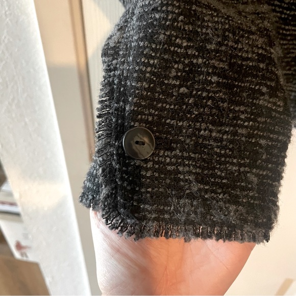 Banana Republic Factory Boucle Tweed Fitted Jacket - Picture 4 of 5